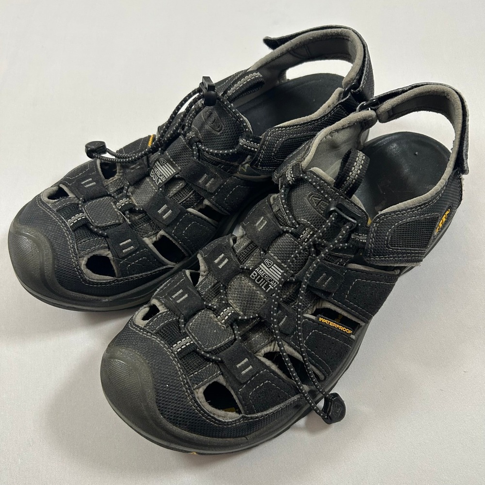 KEEN Newport H2 Hiking Sandals Mens 10.5 Black American Built Waterproof Rugged